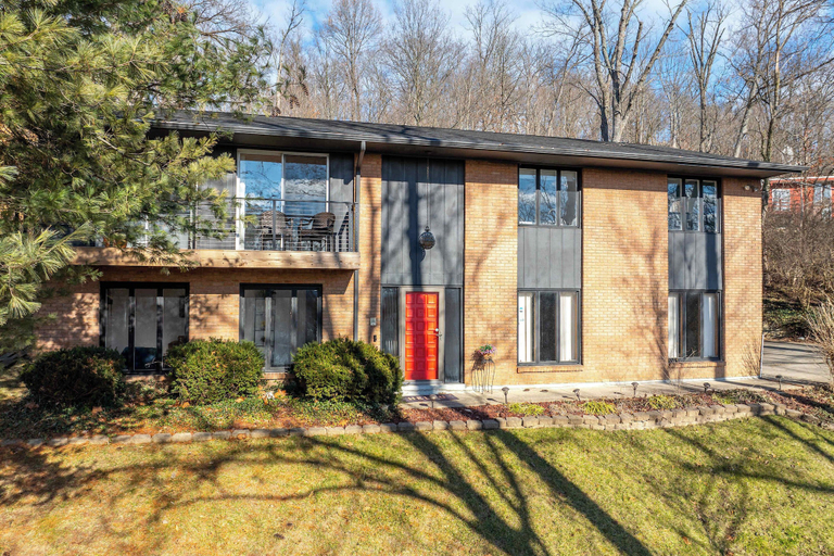 Exterior & Views 1, Top Notch City Escape w King Bed, Cincinnati