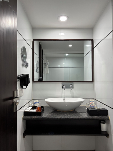 Bathroom 5, Deventure Shimla Hills, Solan
