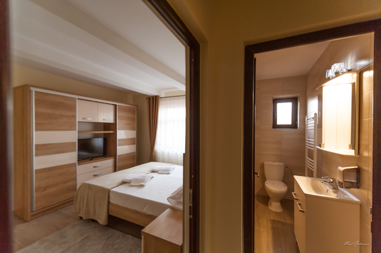 Bedroom 4, ダニー レント A ホーム, Pitesti