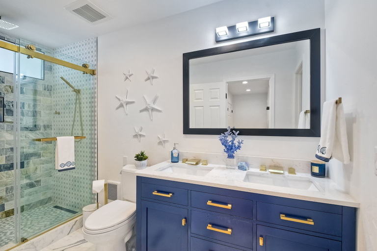 Bathroom, Solana Sunset Stunning Beachside Retreat for 4!, San Diego