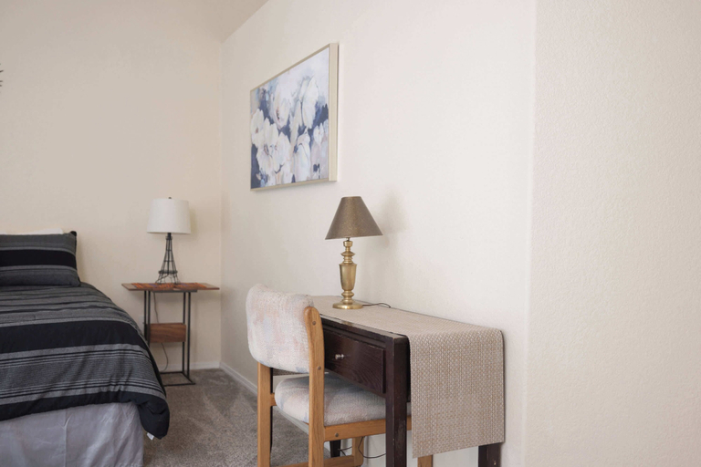 Bedroom, Rock Bluff Retreat - Home for 6!, Deschutes