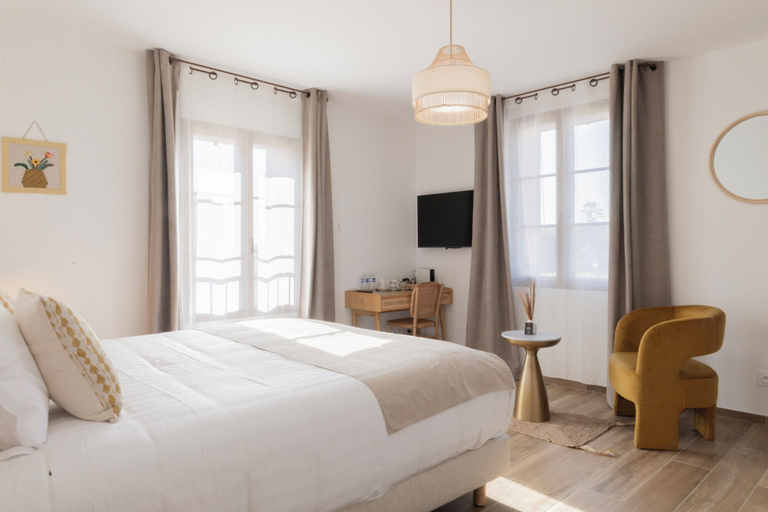 Bedroom 2, Le Baguier, Var