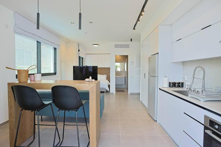 2, Luxury Studio Beach Flat 16
