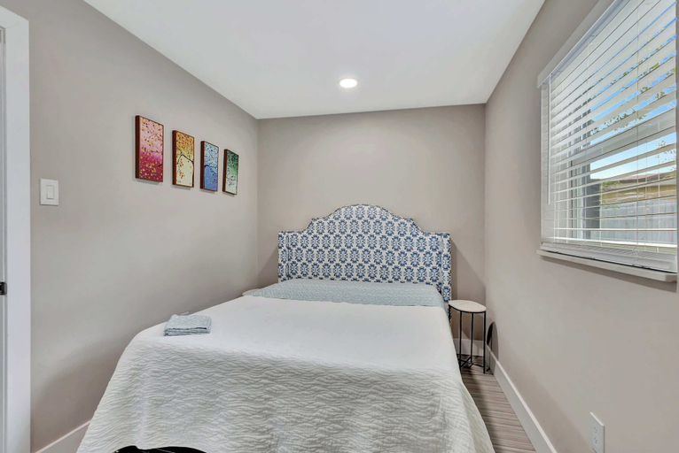 Bedroom, Sunshine Villa w/ Private Pool, Palm Beach