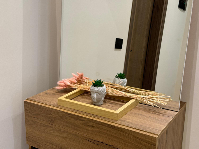 Food & Drinks, Andi Downtown Deluxe Rooms, Vlorës