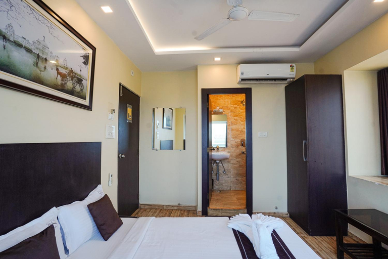 Bedroom 2, Hotel Sheldon International, South 24 Parganas