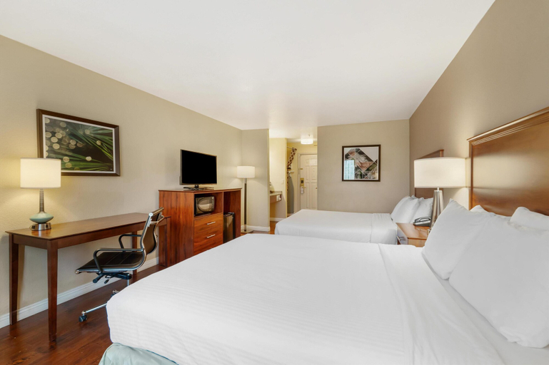 Bedroom 4, Best Western Plus John Jay Inn & Suites, Los Angeles