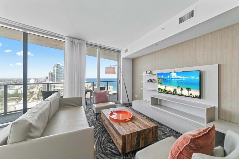 Others 5, Sunny Balcony - Beautiful Stay for 2 With Ocean Views & Resort Amenities, Broward