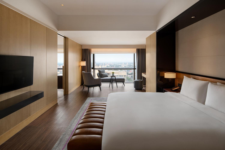 Bedroom 3, New World Langfang Hotel, Langfang
