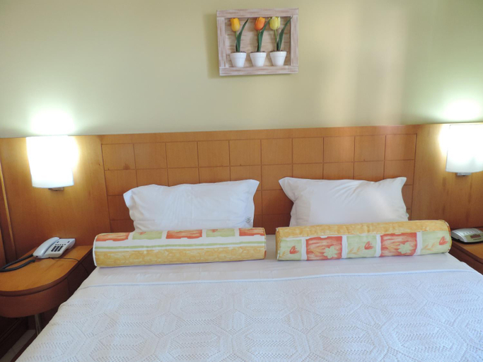 Bedroom 2, Gloria Garden Suites, Macaé