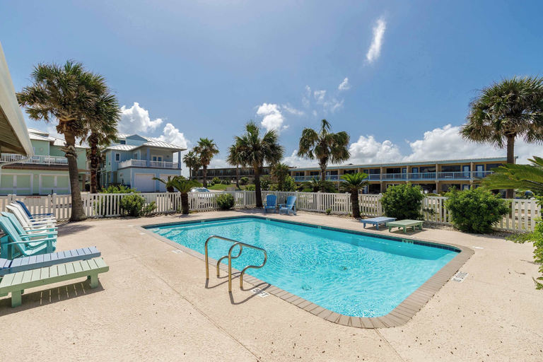 Sport & Beauty, Pet Friendly Shared Pool Sleeps 14, Nueces