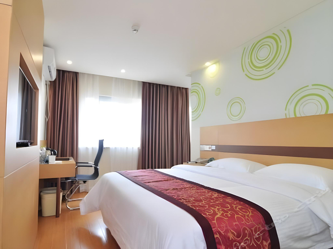 Bedroom 2, GreenTree Inn Zhejiang Ningbo South Railway Station Express Hotel, Ningbo