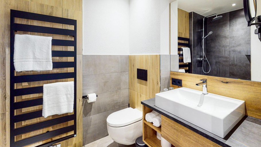 Bathroom 5, Luma Hotel Spa&Fitness, Fulda