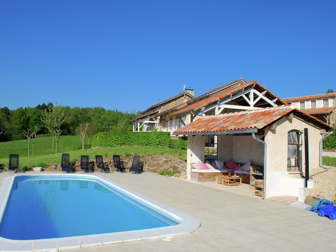 Sport & Beauty, Cozy Cottage in Roussines, Dordogne, Charente