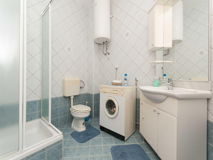 Bathroom 3, Apartment with balcony and sea view, Omiš