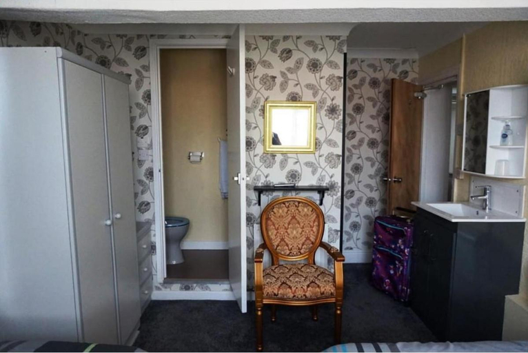 Others 4, Dunromin Hotel, Blackpool