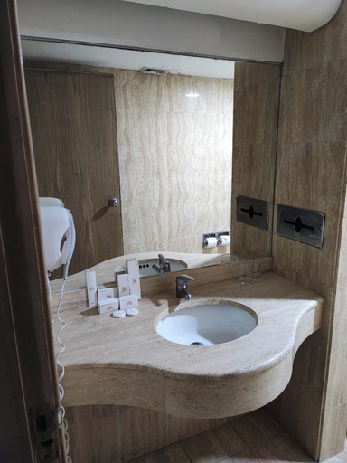 Bathroom, Venetur Margarita, Mariño