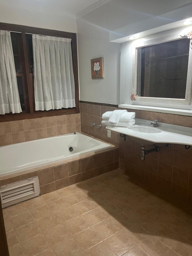 Bathroom, Pousada das Pedras, Parati