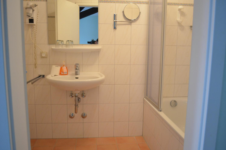 Bathroom 5, Hotel Alte Post, Waldshut