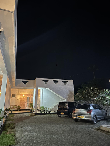 Public Area 5, Gypsea' Madiha, Matara Four Gravets