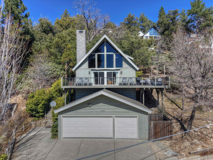Exterior & Views 2, Bow N Arrow Lodge For 8!, San Bernardino