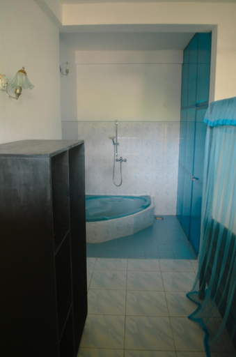 Bathroom 5, Glow Accommadation, Tangalle