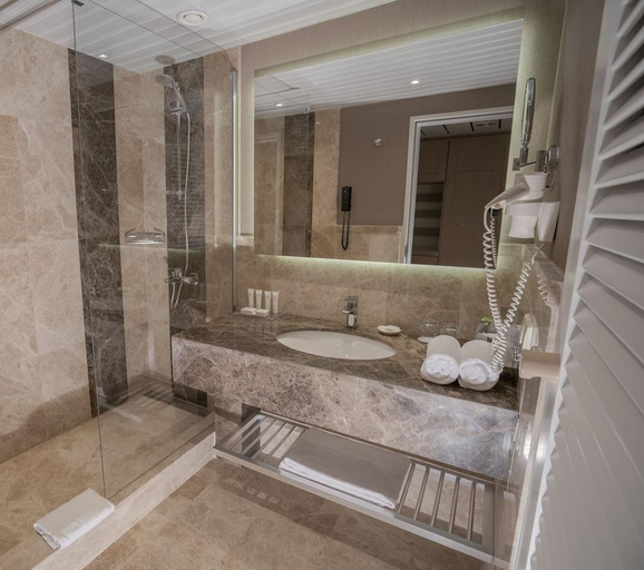 Bathroom 5, Hapimag Sea Garden Bodrum, Bodrum