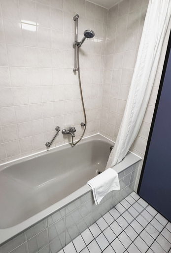 Bathroom 5, Coffee Fellows Hotel Frankfurt-Langen, Offenbach