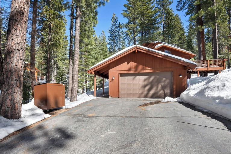 Exterior & Views 2, Northstar Treehouse Chic 4BR House Forest View, Placer