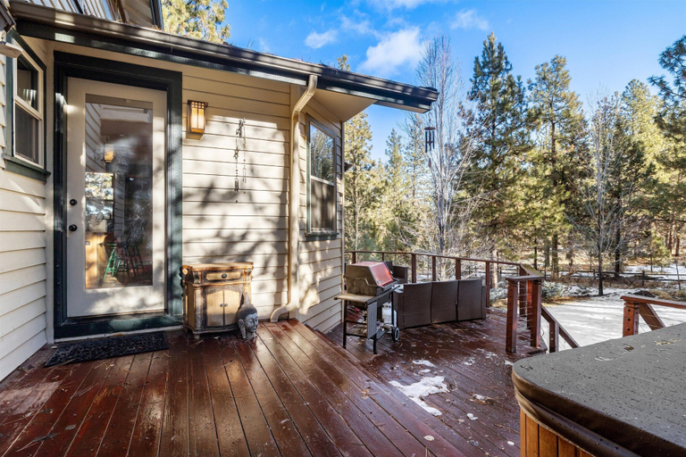 Exterior & Views 2, Skyliner Summit Chalet, Deschutes