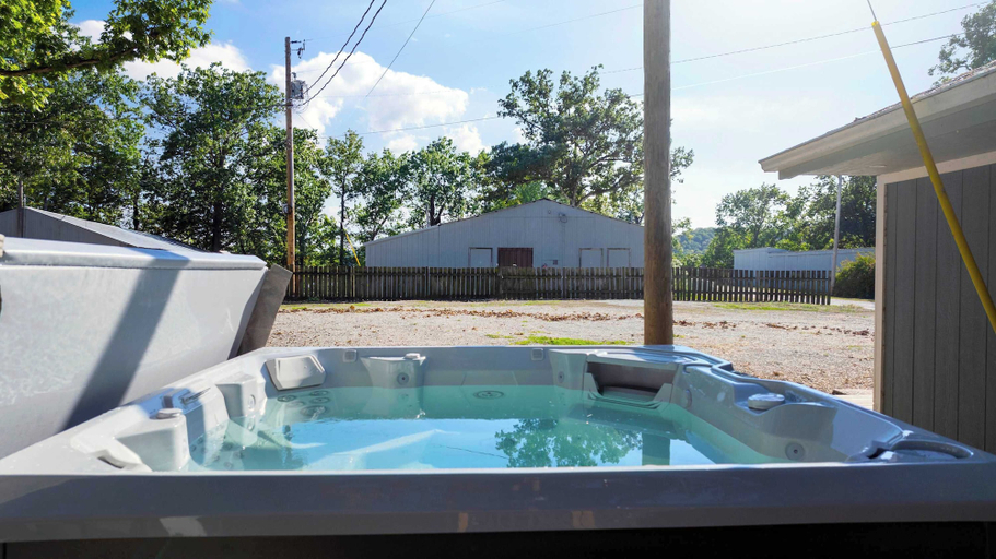 Sport & Beauty, White Oak Landing Spacious 6 BDR w/ Boat Slip!, Camden
