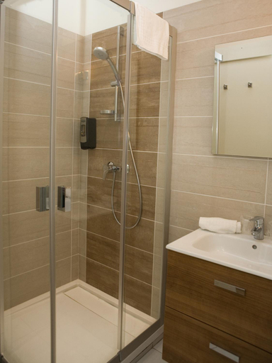 Bathroom, Hotel Residence Alaia, Pyrénées-Atlantiques