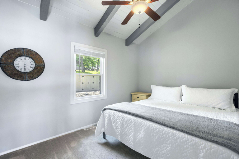 Bedroom 3, For the View Lakeside Launchpad! Great Location, Morgan