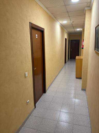 Others 5, Hotel jendri, Castellón