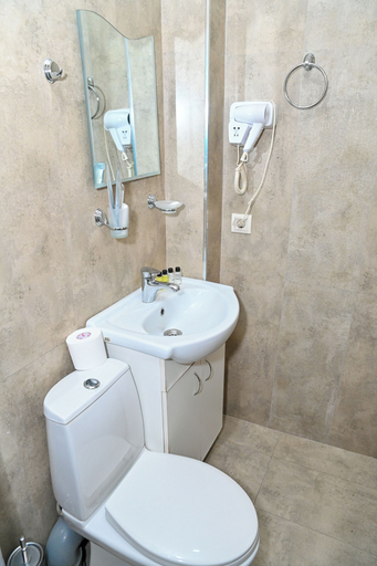 Bathroom 3, Har-Mar Hotel