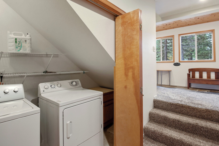 Others 4, Truckee Pines Retreat Game Room & Forest Views, Nevada