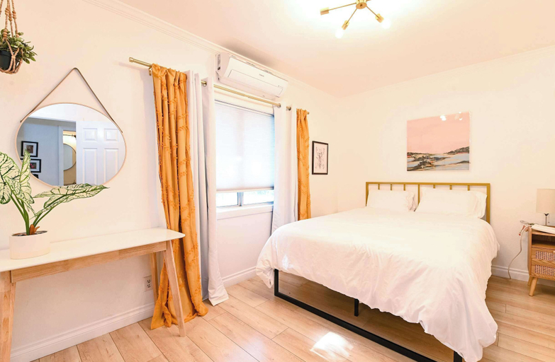 Bedroom, Immaculate 3bdr Private Bungalow, Walk to Beach!, Los Angeles
