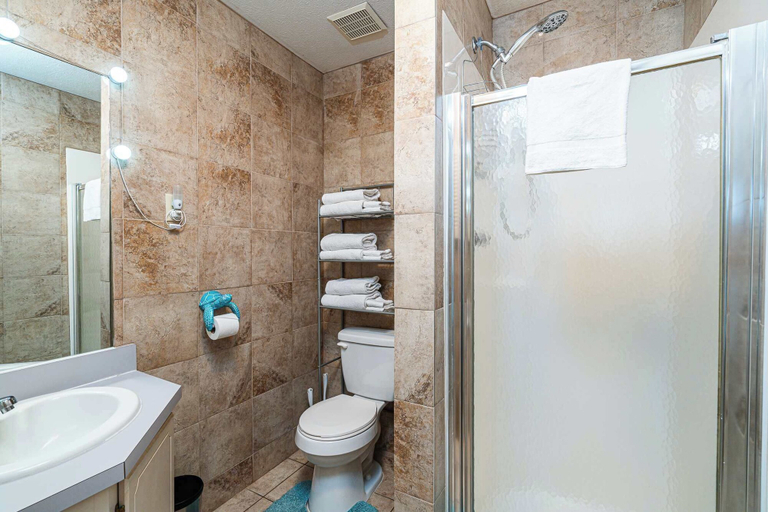 Bathroom, The Turtle Nest Resort Condo w/ Pool!, Bay