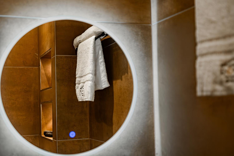 Bathroom 3, Domo Boutique Hotel Birmingham, Birmingham