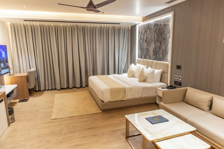Others 5, Narang Hotel, Hanumangarh