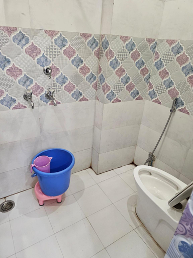 Bathroom, Goroomgo Gautam Garden Varanasi, Varanasi