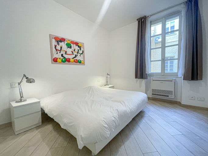 Room 5, 312 - Tony Allard 2D, Alpes-Maritimes