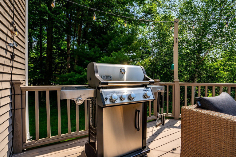 Others 4, Maine Adventure 3BR Oasis Awaits!, York
