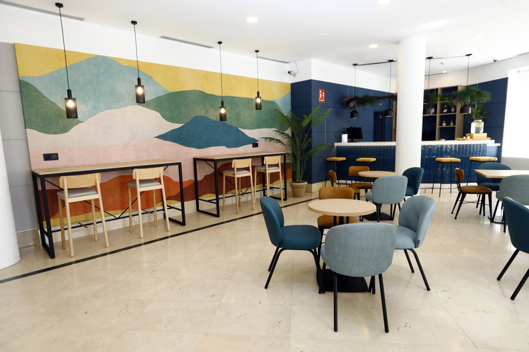 Public Area, Travelodge Madrid Coslada Aeropuerto, Madrid