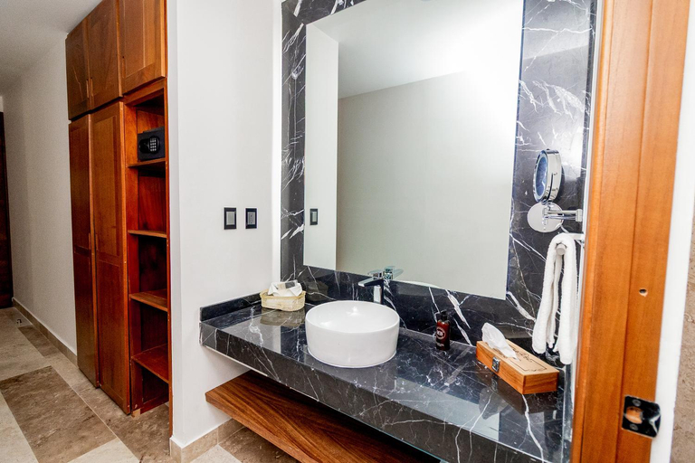 Bathroom 4, Hotel Guiant, Santa María del Río