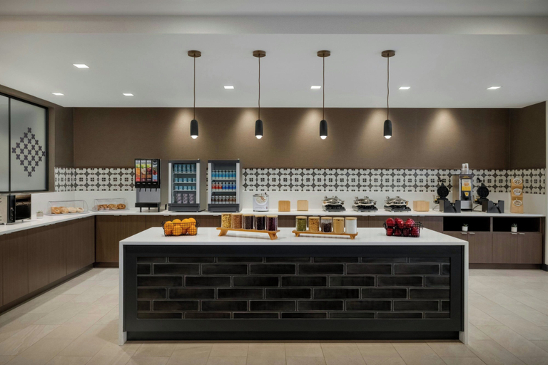 Food & Drinks 5, Fairfield By Marriott Inn & Suites Lancaster, Lancaster