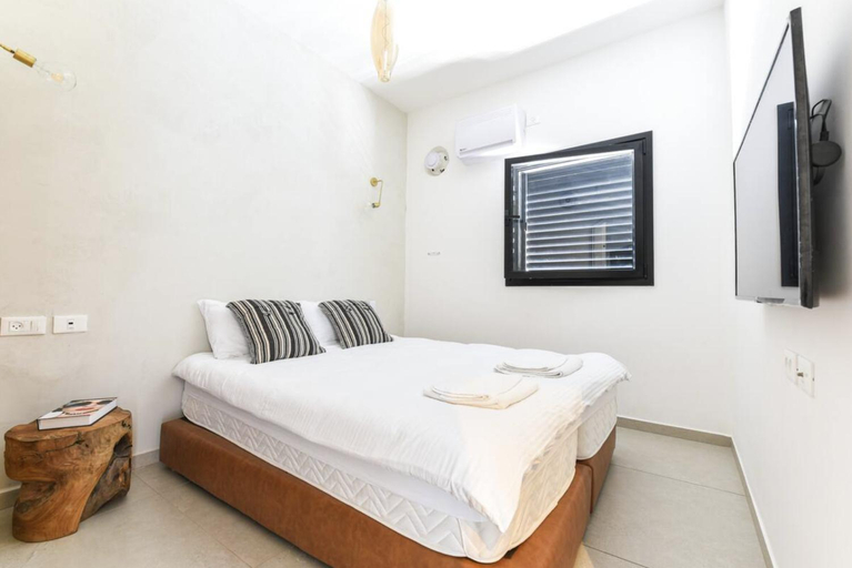 Bedroom 2, AYA Boutique Aparthotel