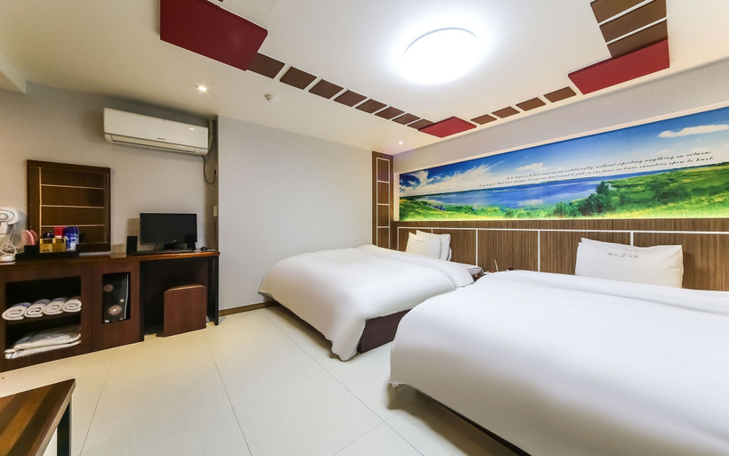 Bedroom 4, Geoje-do Okpo Bali Hotel, Geoje