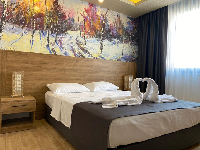 Bedroom 2, Golden World Suite Hotel, Antalya