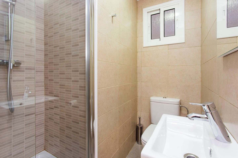 Bathroom 3, Stay U-nique Apartments Floridablanca II, Barcelona